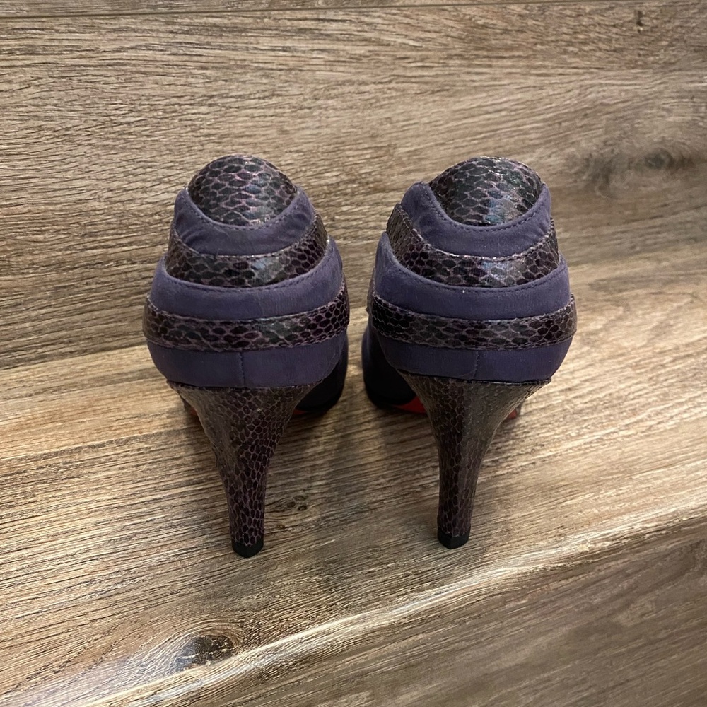 Leather heels - Picture 3 of 3